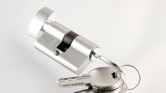 Replacing the lock cylinder with your own hands