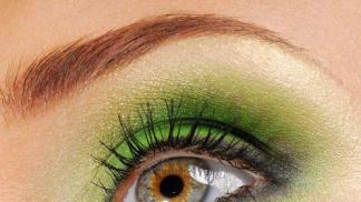Beautifully painted eyes: advice from a cosmetologist